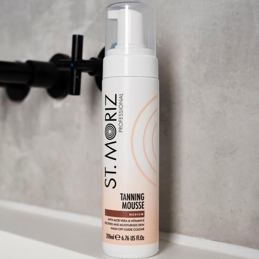 ModelCo Tan Mousse Selbstbräuner 200ml – Bräunungsschaum Mit Farbführung, Für Streifenfreies Ergebnis